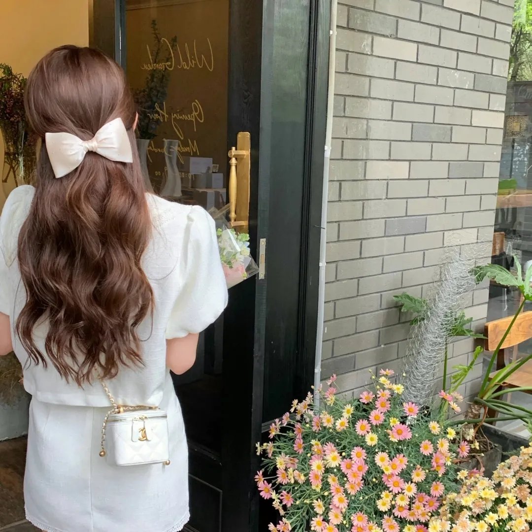 惨绿愁红